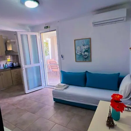 Anastelia - The Backyard *