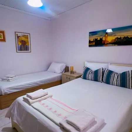 Anastelia - The Backyard Vakantiehuis